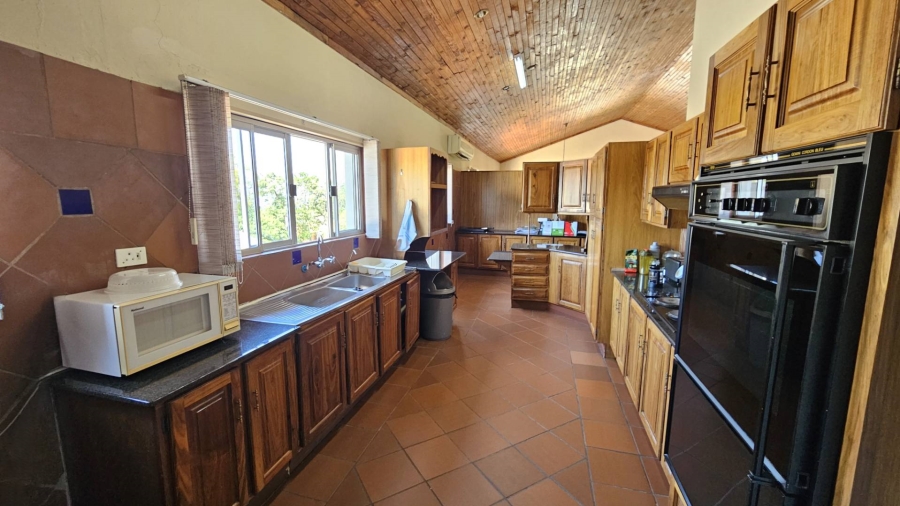 6 Bedroom Property for Sale in Schoemansville North West